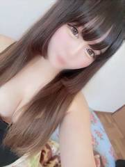 澪【みお】(18歳)